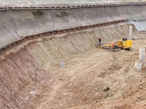 石龙基坑边坡加固